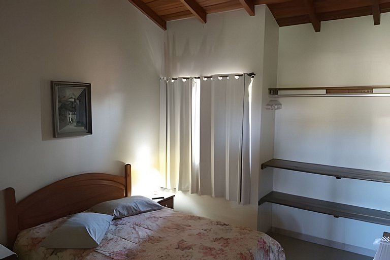 Apto 02. Garopaba perto da praia e centro