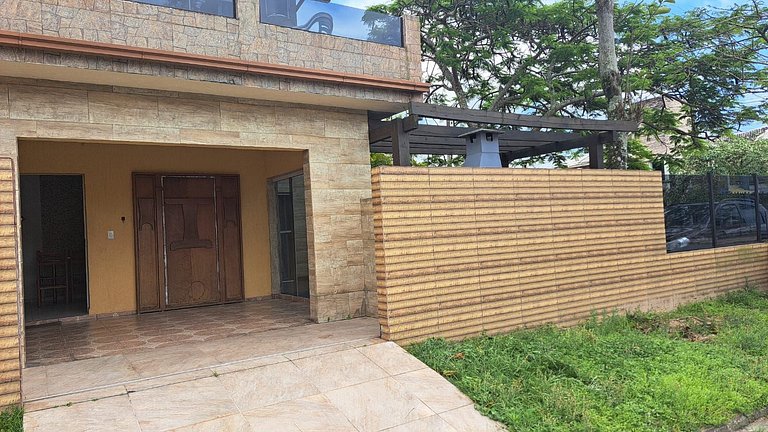 Apto 05 em Garopaba próximo  a praia